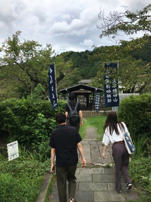信玄公の墓所、疾きこと風の如くお参りします